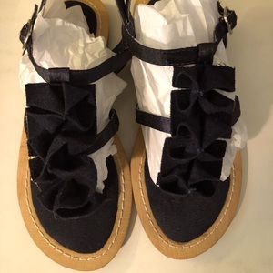 Stuart Weitzman kids sandals Sz 12